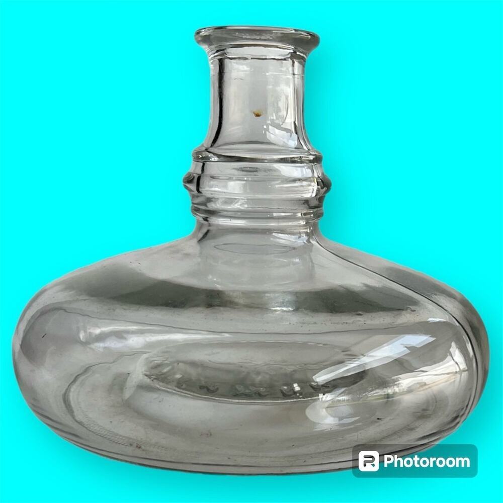 FAT BELLY Liquor decanter, clear glass